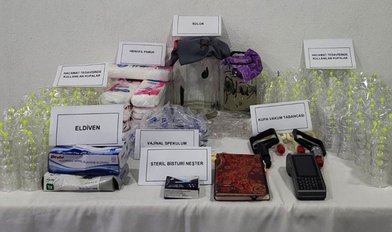 Merdiven altı ‘hacamat’ ve ‘sülük’ tedavisi: Ekipler baskın yaptı!