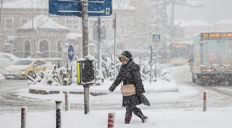 Meteoroloji, AKOM ve Valilik peş peşe uyardı! Tarih verildi: İstanbul’a kar hangi gün gelecek?