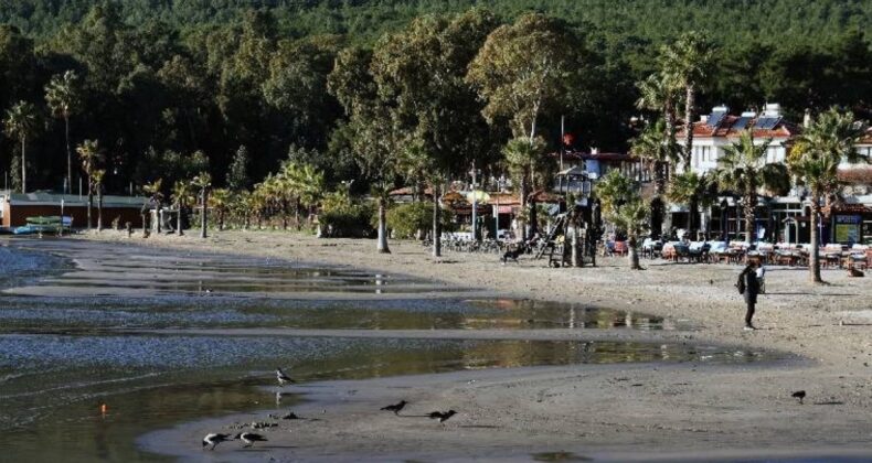 Muğla’da tedirgin eden görüntü… Deniz suyu 12 metre çekildi!