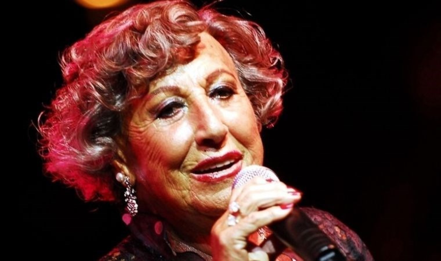 Müzeyyen Senar ölümünün 10. yılında anılıyor: Müzeyyen Senar kimdir? Müzeyyen Senar kaç yaşında, nereli? Müzeyyen Senar’ın eşi kim? Müzeyyen Senar’ın şarkıları ve albümleri neler?