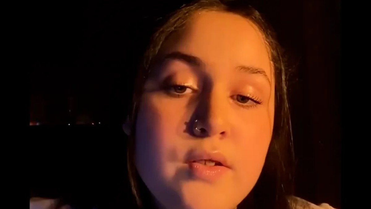 Naz Şenlendirici’nin ‘Begonvil’ Yorumu Sosyal Medyayı Salladı! “Babasının İzinde”