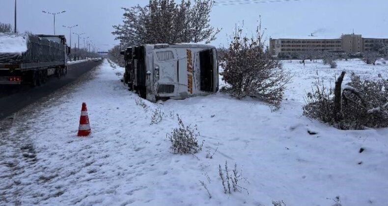 Nevşehir’de buz tutan yol kazaya neden oldu: 5 yaralı!