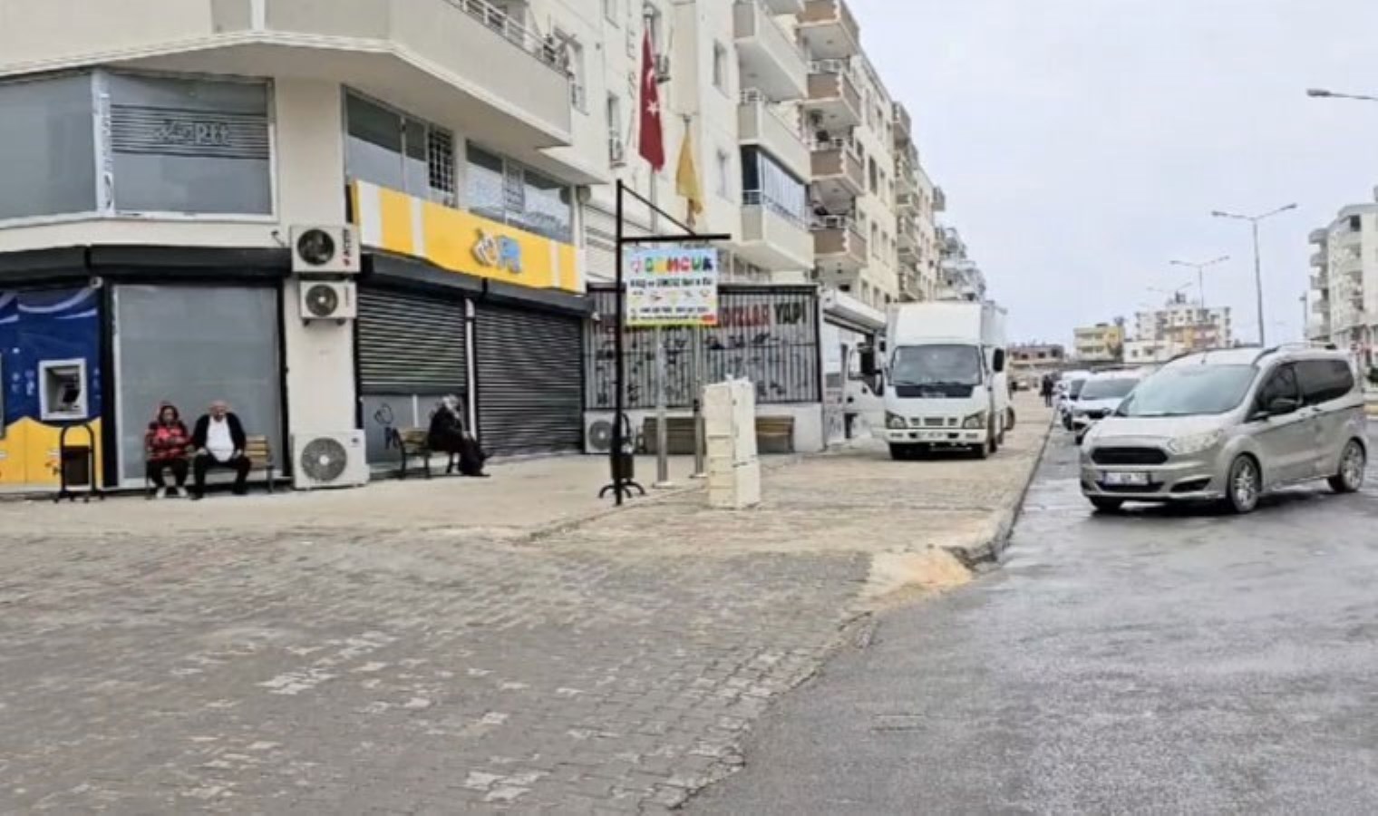 PTT şubesinde silahlı saldırı! 1 kişi yaralandı, saldırgan kaçtı…