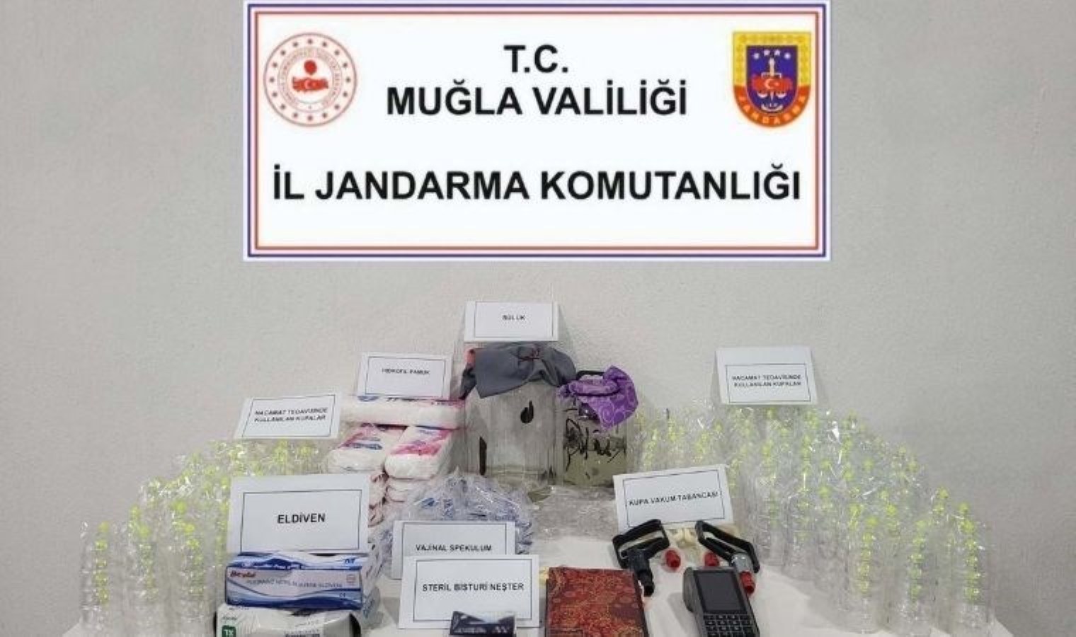 Sahte doktor, sülüklerle yakalandı