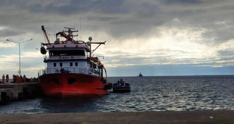 Sinop açıklarında gemide düşen balıkçı yaralandı