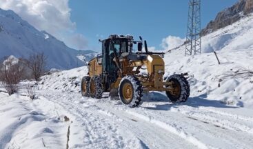 Şırnak’ta kardan kapanan 9 köy yolu ulaşıma açıldı