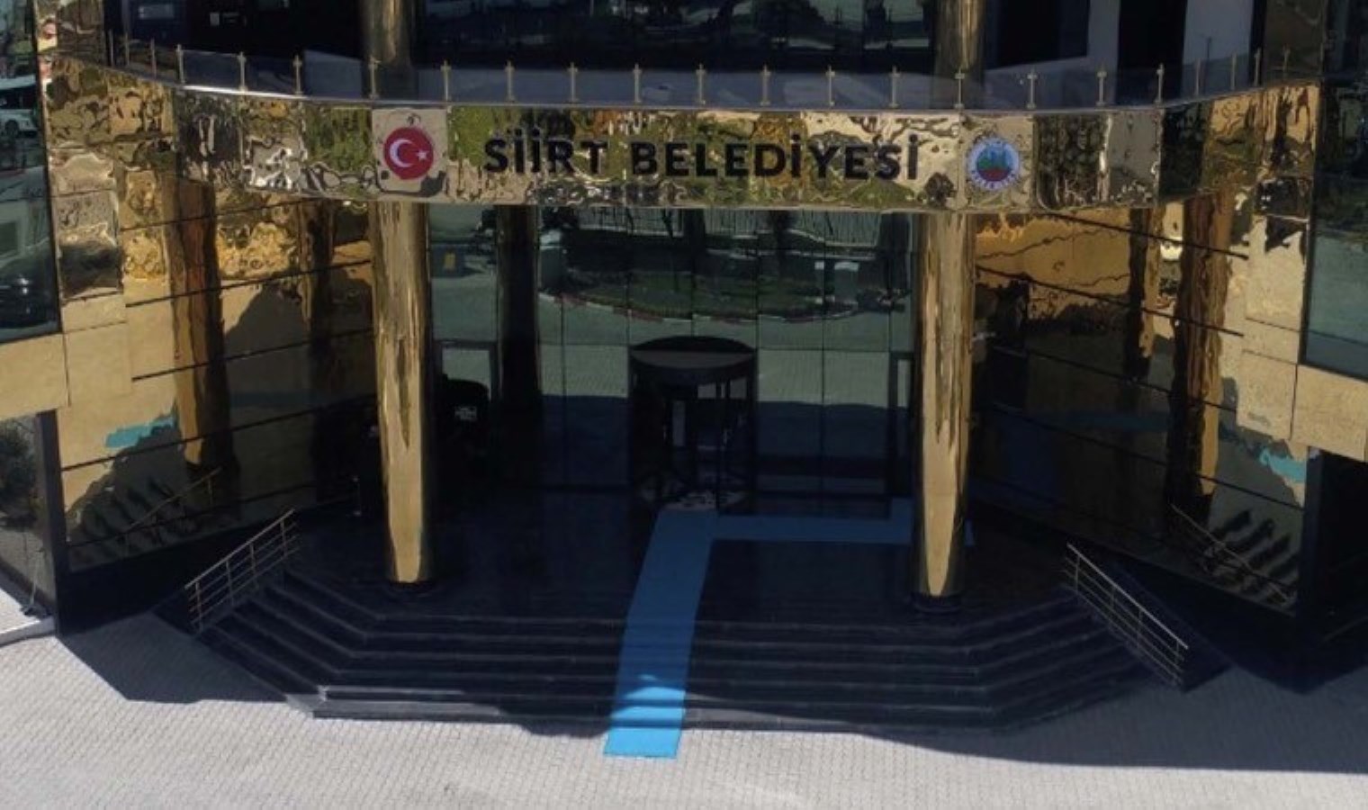 Sirtt’te kayyum, belediyedeki işçileri işten çıkardı