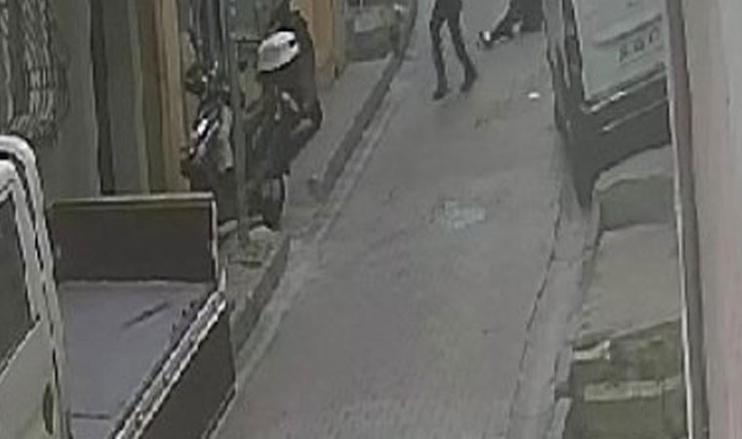 Şişli’de yolda yürüyen kardeşler silahlı saldırıya uğradı