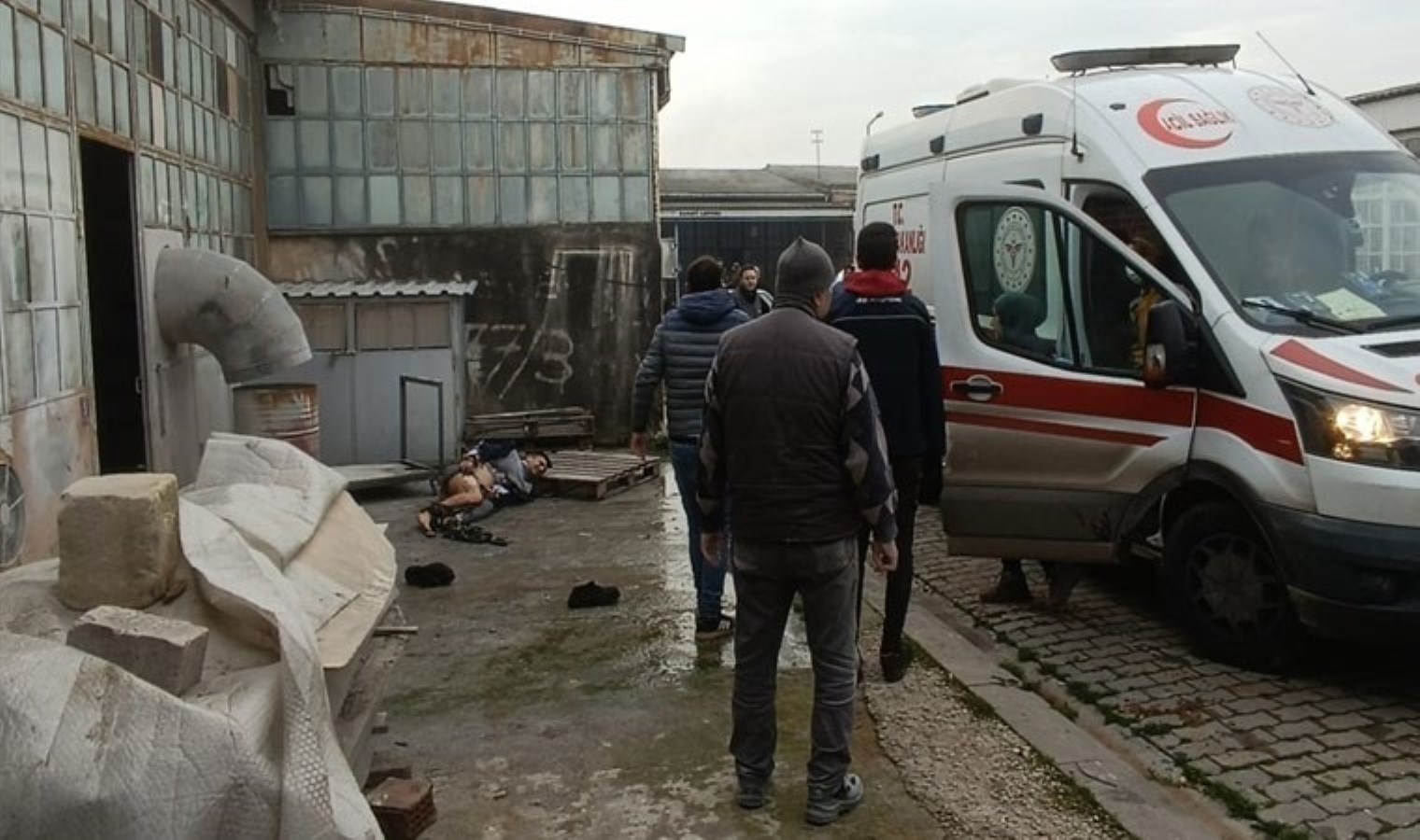 Sobayı tutuşturmak isteyen işçi feci şekilde yandı