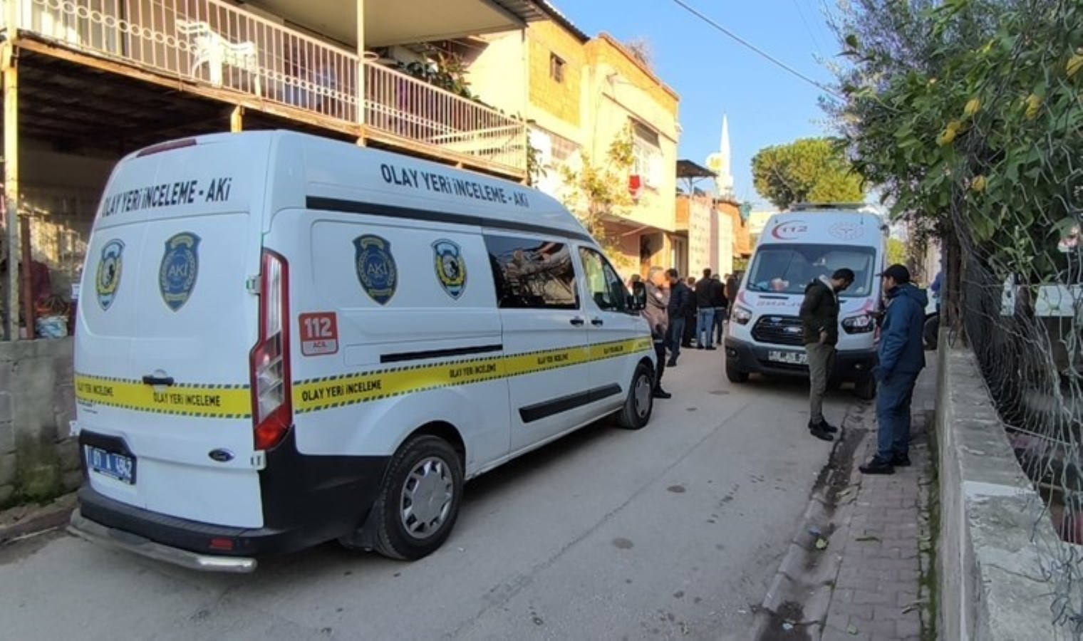 Son Dakika… Adana’da sabaha karşı dehşet: Evde boğazları kesilmiş halde bulundular!