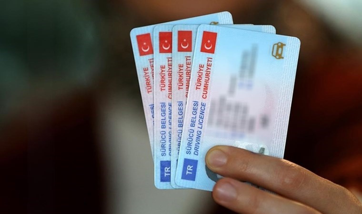 Sürücüler dikkat: Ehliyetler için yeni karar