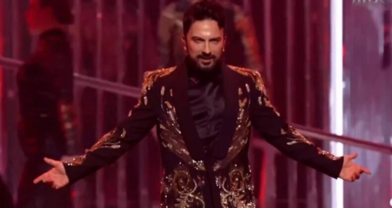 Suudi Arabistan’da Tarkan rüzgarı esti: Megastar, Riyad’da ödül gecesinde sahneye çıktı