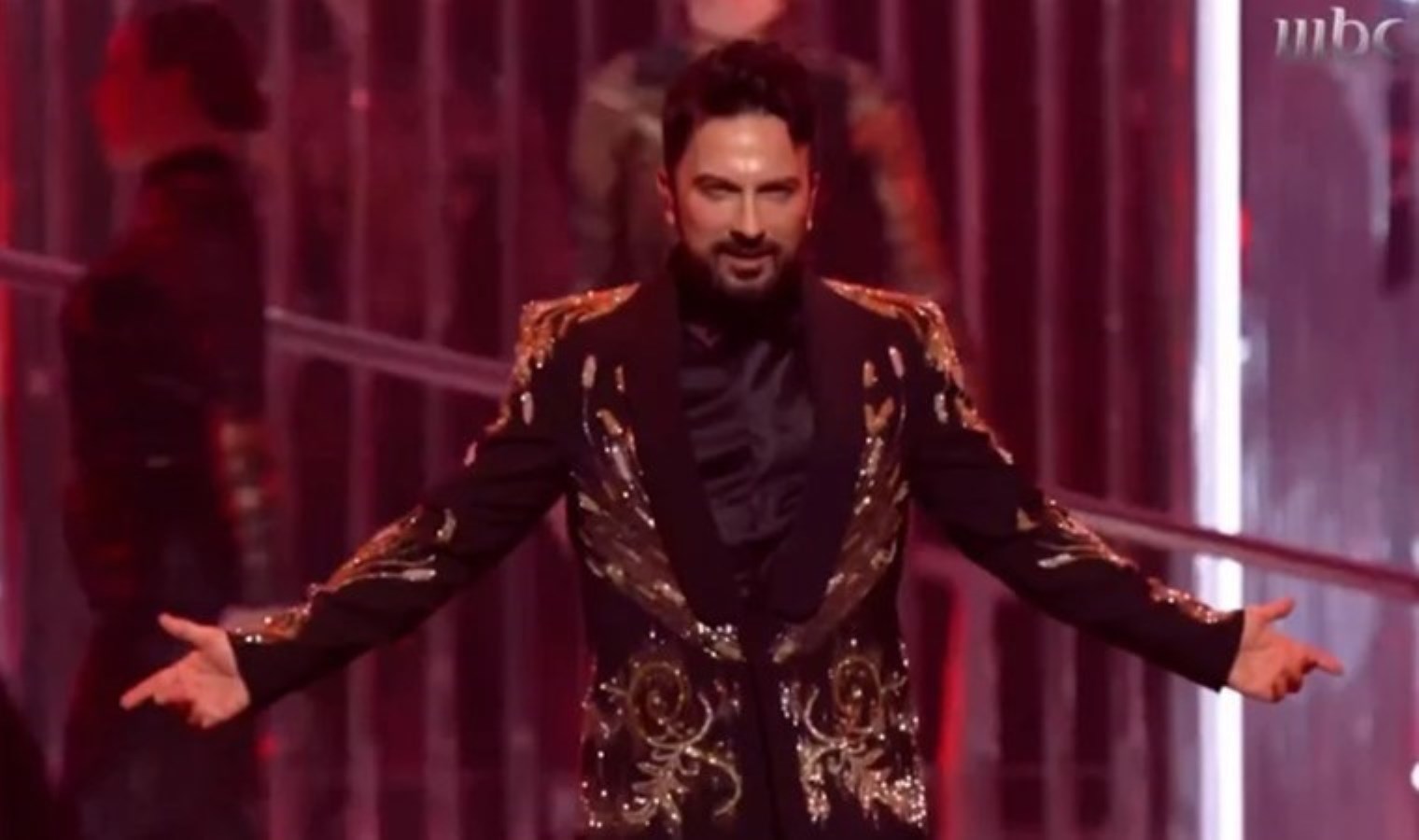 Suudi Arabistan’da Tarkan rüzgarı esti: Megastar, Riyad’da ödül gecesinde sahneye çıktı