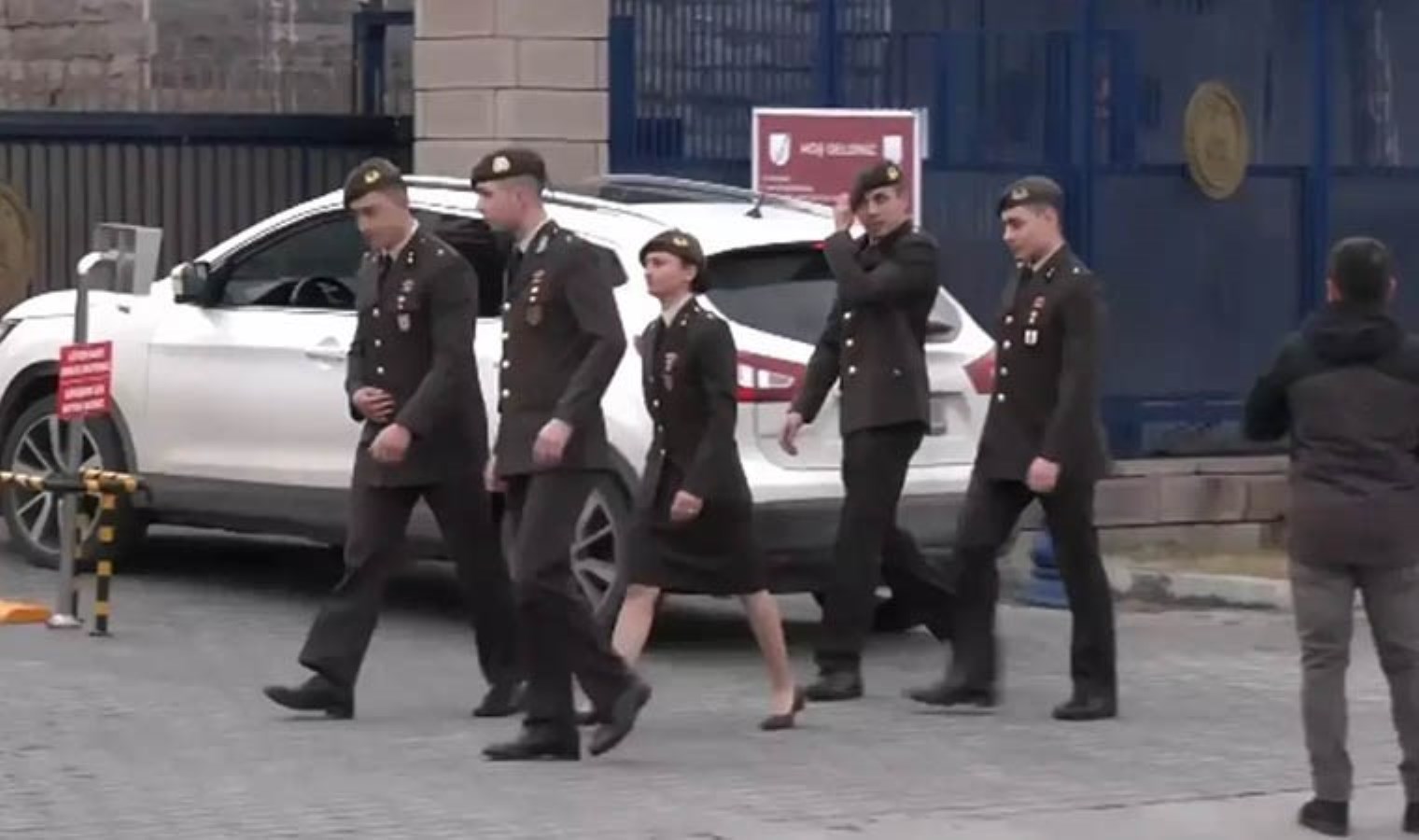 Tazminat ödemeleri gündemde: Teğmenler gerekçeli kararın tebliğini bekliyor!