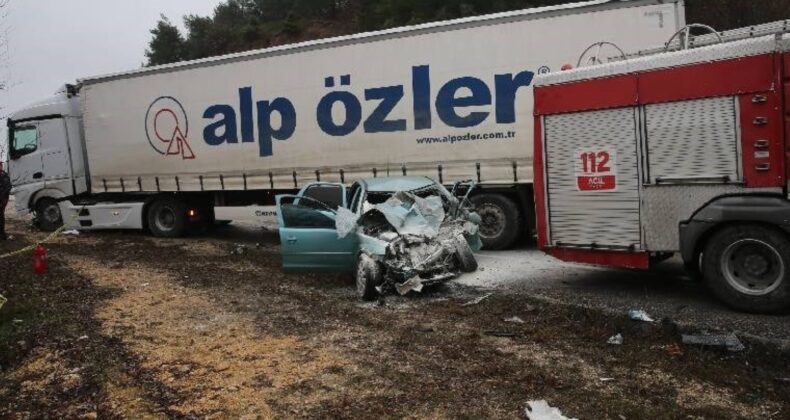 Tokat’ta TIR otomobile çarptı: Yaralı ve ölüler var!