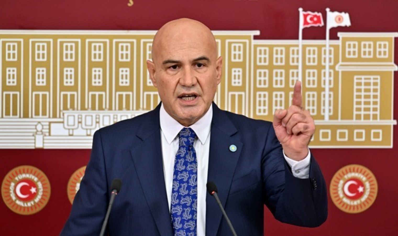 Turhan Çömez hastane raporunu paylaştı! 5 yaşındaki çocuk istismar edilip katledildi