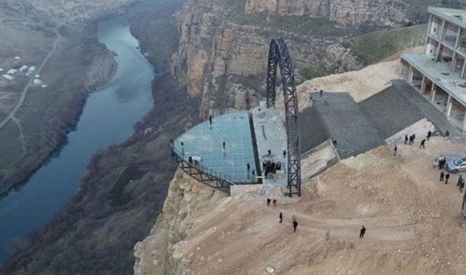 Turizmin yeni gözdesi olacak: Cehennem Deresi Kanyonu’na cam teras