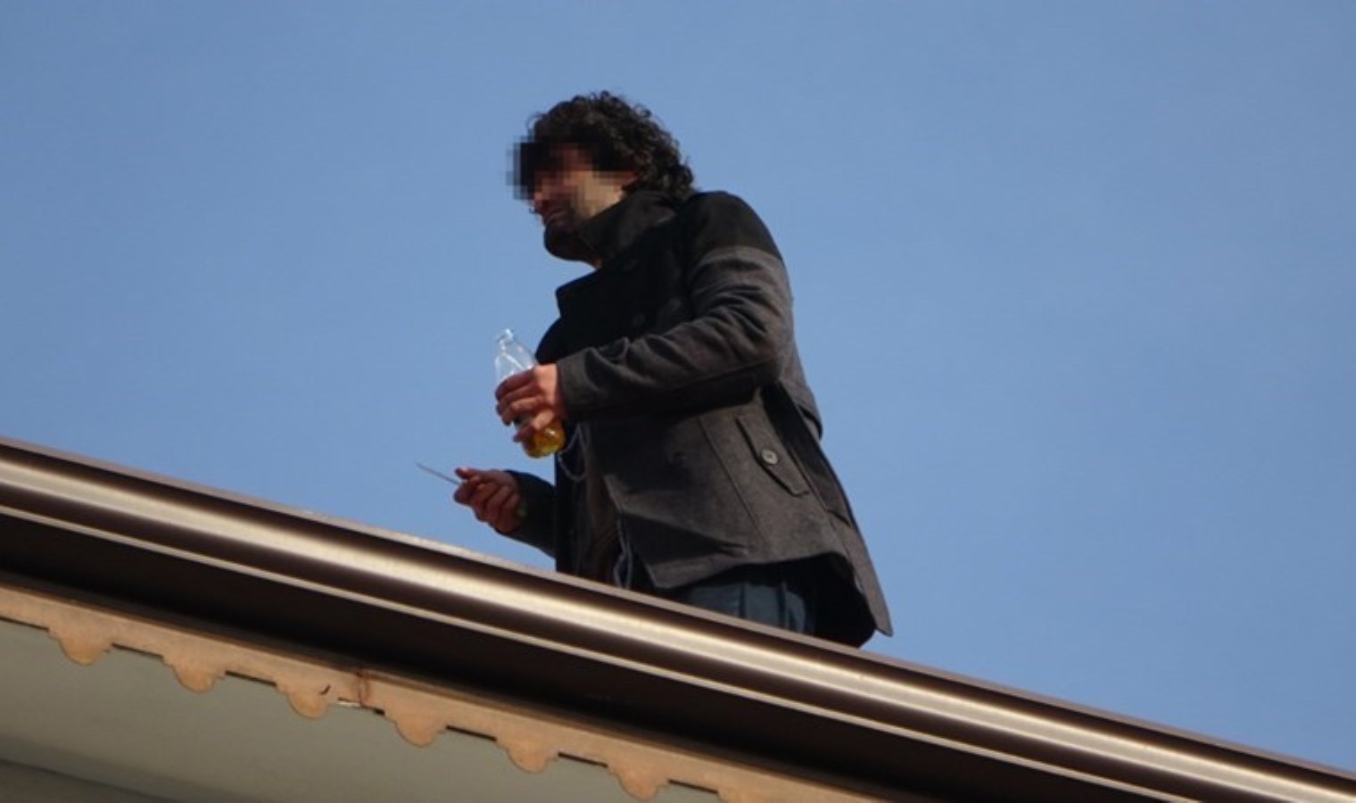 Türkiye’yi çatı çatı geziyor: 232’inci kez intihar girişiminde bulundu