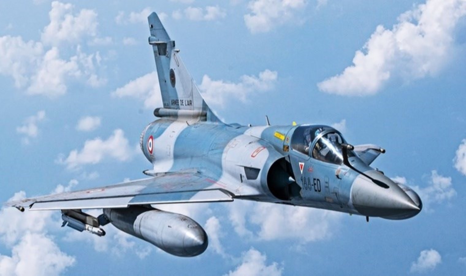 Ukrayna’ya ilk Fransız savaş uçakları teslim edildi