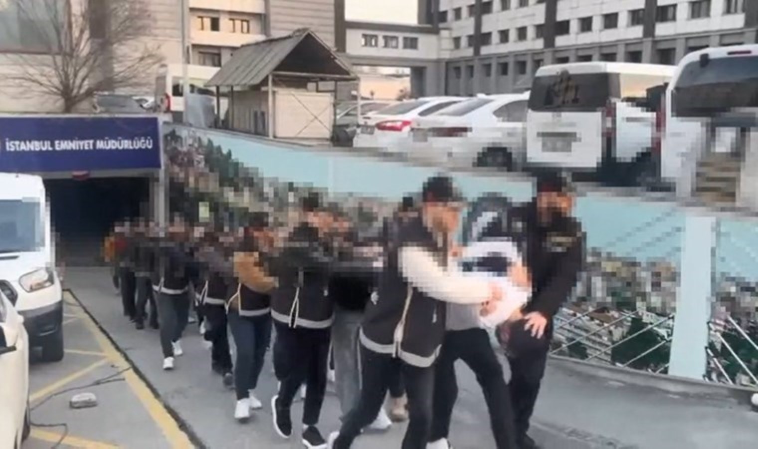 Ümraniye’de dehşet: Eşini, eşinin sevgilisini ve ortağını kaçırtarak işkence yaptırdı… 11 kişi gözaltında