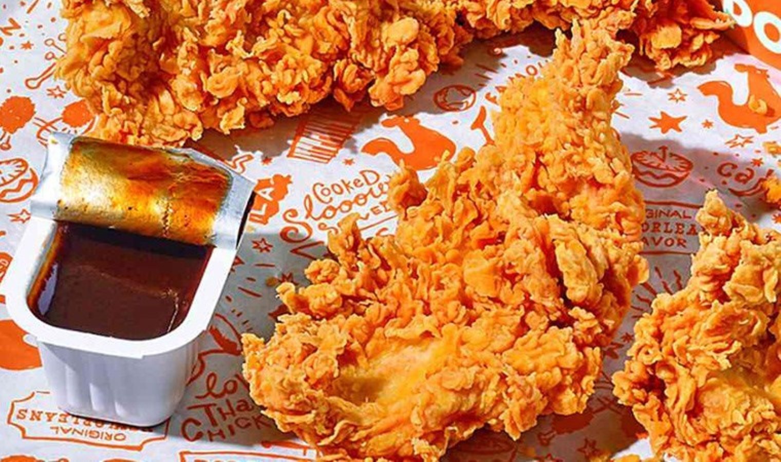 Ünlü fast food zinciri 50 şubede ‘bedava tavuk’ dağıtacak