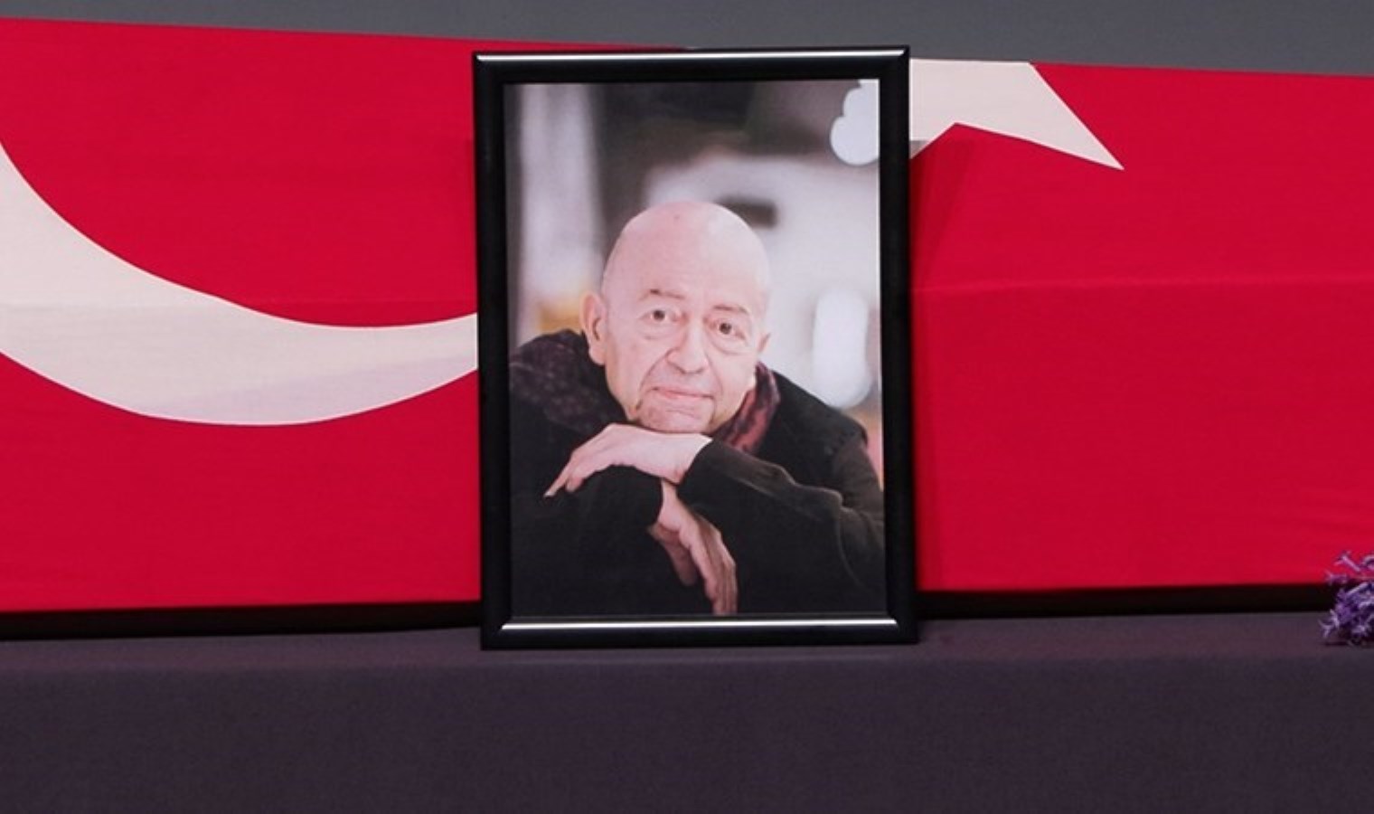 Ünlü yazar Selim İleri için AKM’de veda töreni… Yeğeninden duygulandıran sözler: ‘Şimdi ondan izin almadan bir konuşma yapacağım…’