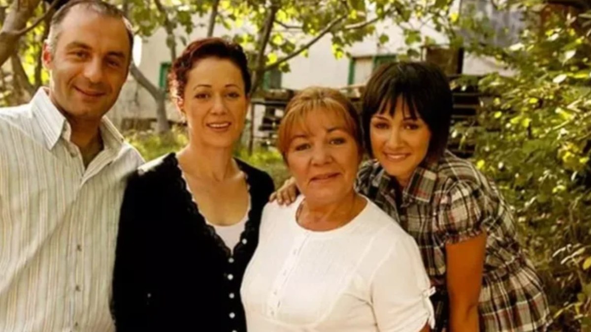 Yaprak Dökümü’nün Neyyir Hanım’ı Bedia Ener vefat etti