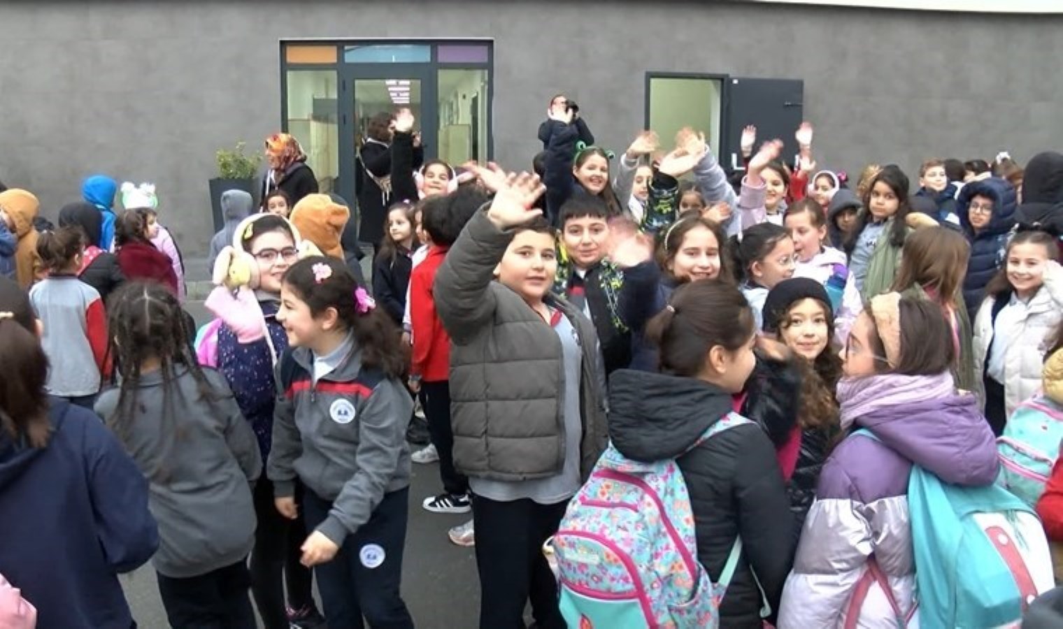 Yarıyıl tatili bitti… Okullarda ilk ders zili çaldı!