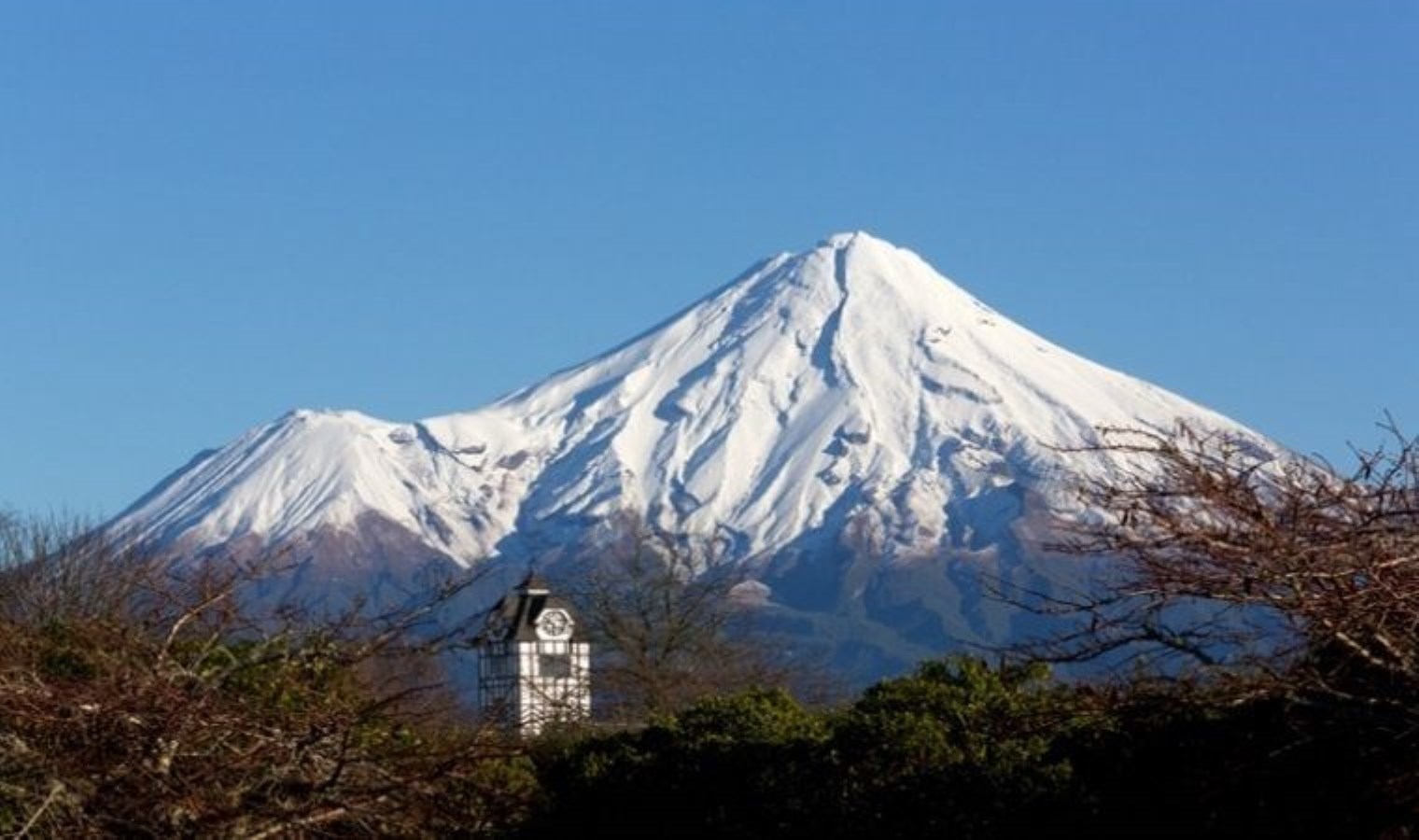Yeni Zelanda bir dağa insan hakları verdi: “Taranaki Mounga” artık yasal bir kişilik