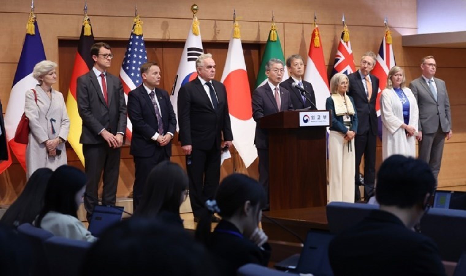 11 ülke Kuzey Kore’ye karşı harekete geçti