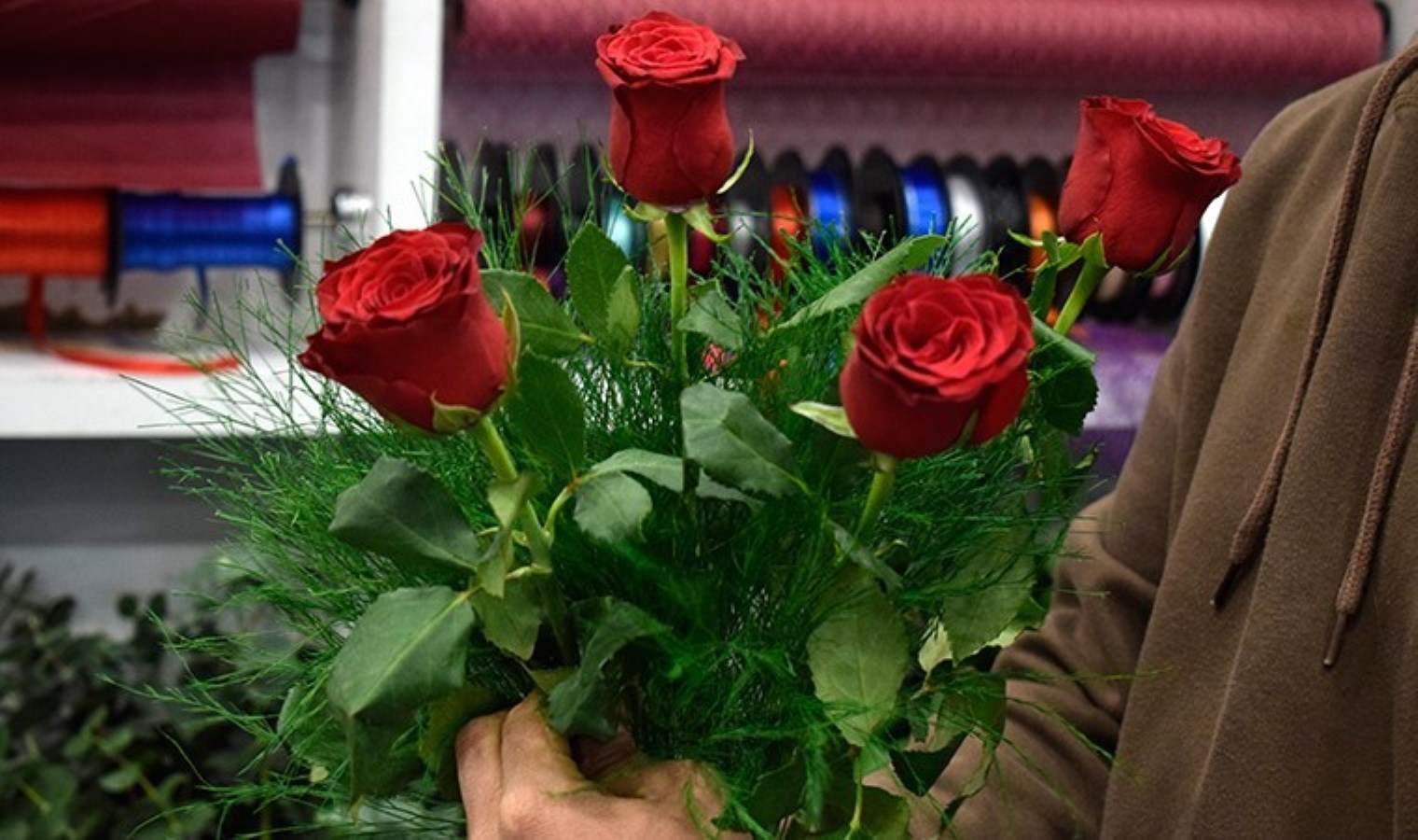 14 Şubat Sevgililer Günü yaklaşıyor: Kırmızı gülün ‘tanesi’ cep yakıyor