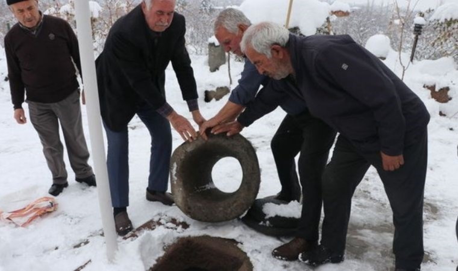 500 yıllık gelenek: Kapakları yaza kadar kapattılar