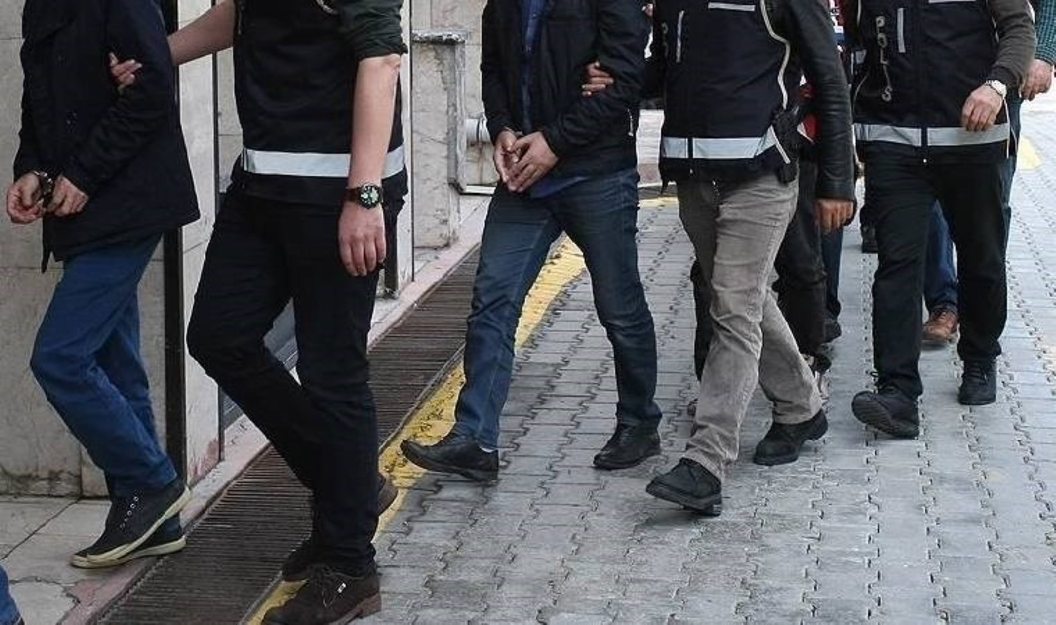 8 ilde dolandırıcılık operasyonu: Tutuklamalar var!