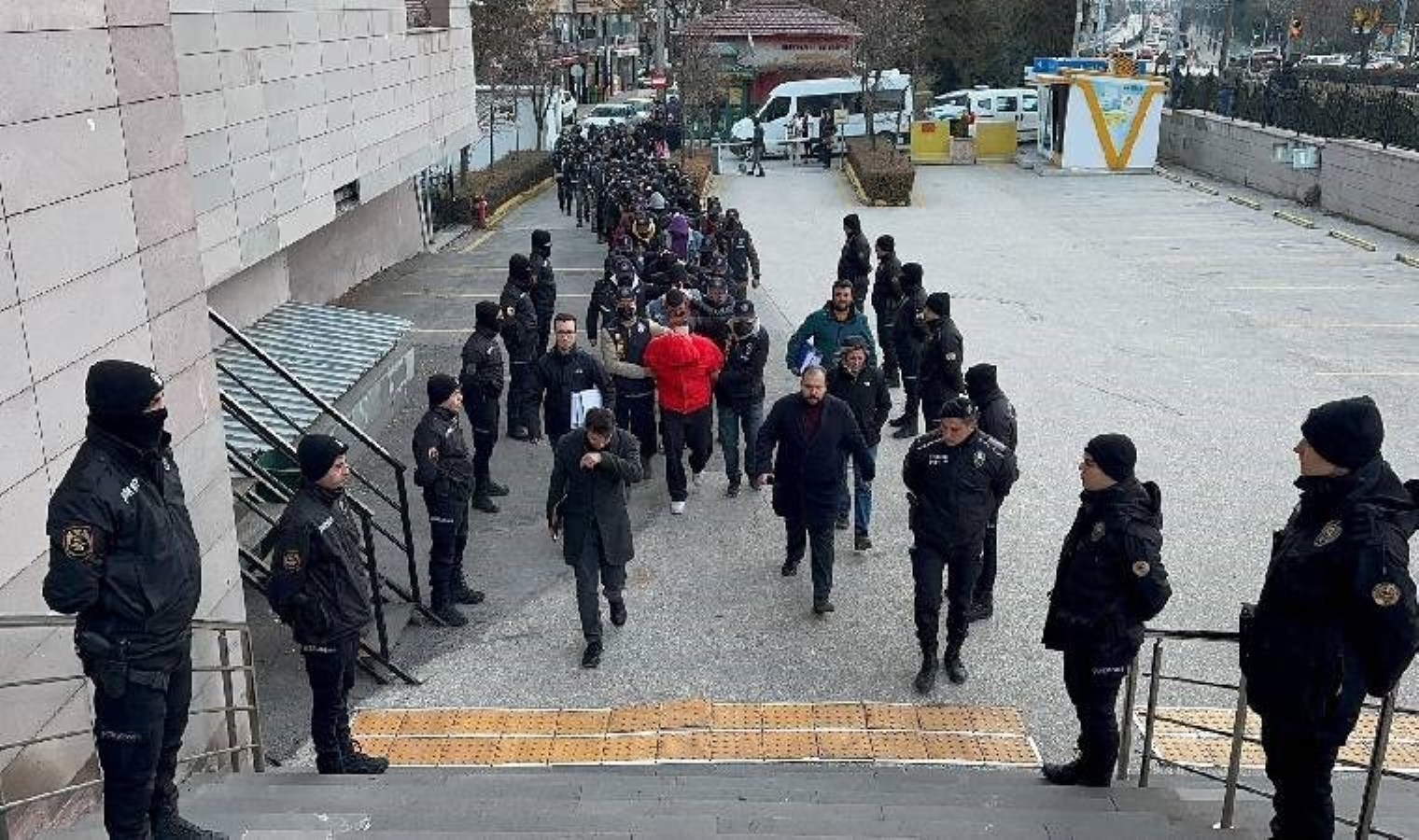 9 ilde yasa dışı bahis operasyonu… 13 şüpheli tutuklandı!