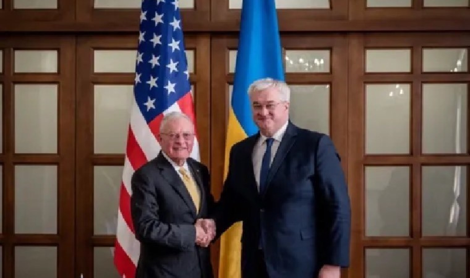 ABD-Ukrayna geriliminin altında ‘Batı Trump’tan ibaret değildir’ düşüncesi yatıyor: Kiev’de Trump şoku