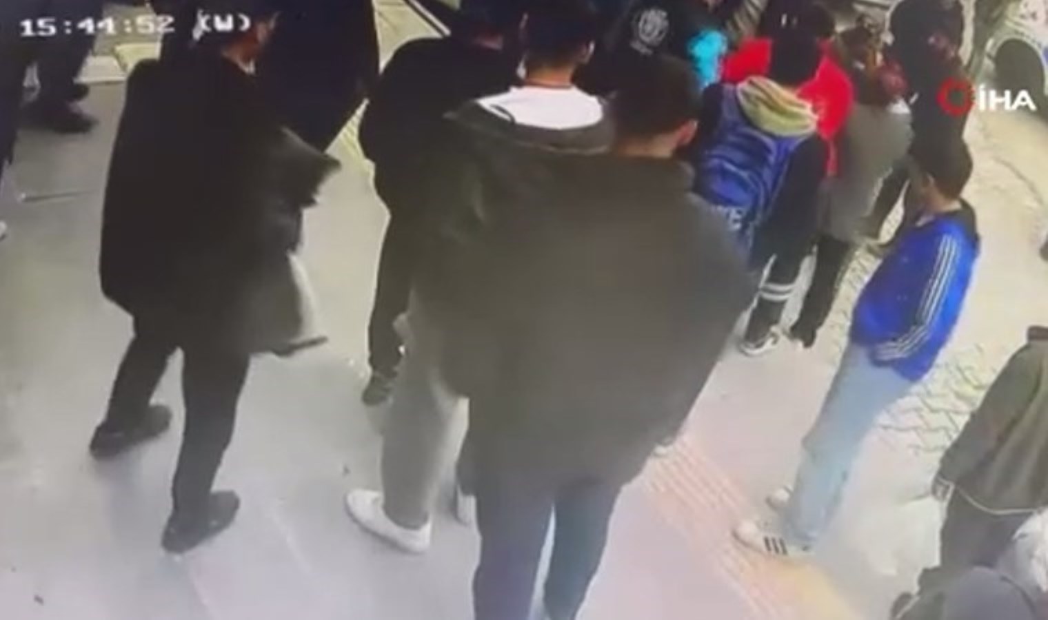 Adıyaman’da iki grup birbirine girdi! Bıçaklı-usturalı kavgada 1’i ağır 3 kişi yaralandı