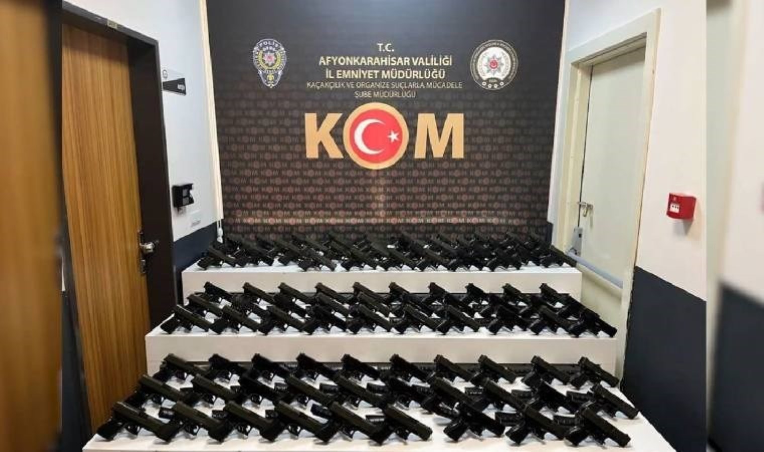 Afyonkarahisar’da silah kaçakçılığı operasyonu: Gözaltılar var!