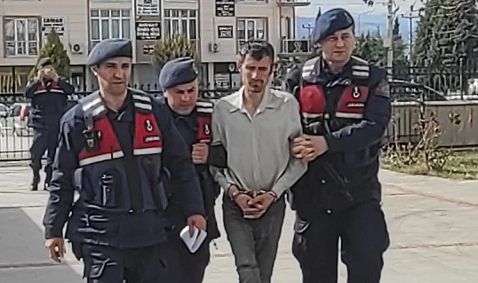 ‘Ağabey’ cinayetinde cinsel saldırı iddiası: ‘Kendimi vurmak istiyordum’