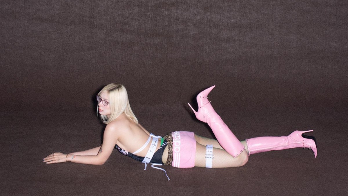 Aleyna Tilki, tüm vücut boyandı! Sosyal medyadan yayınladığı video gündem oldu