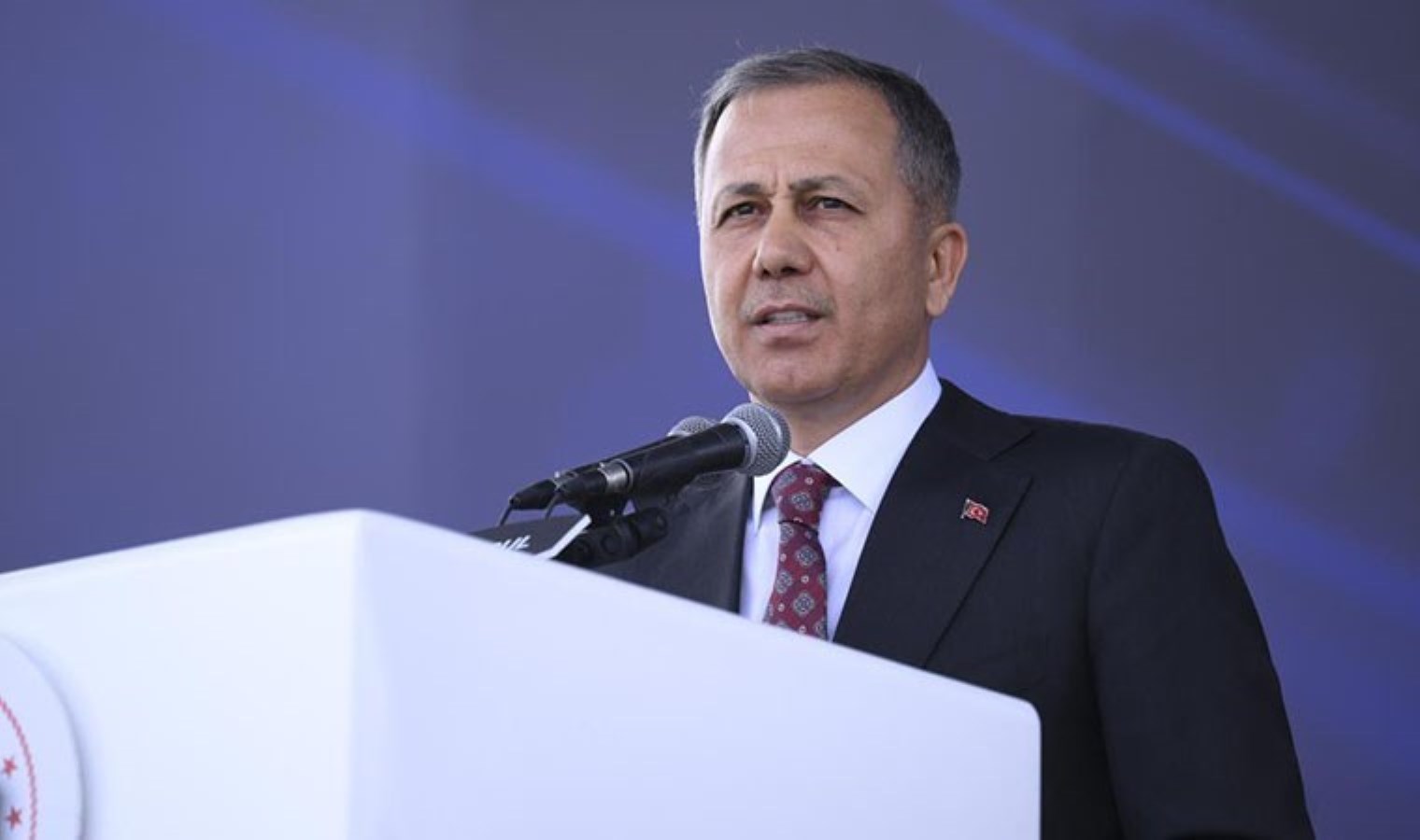 Ali Yerlikaya’dan belediyelere ‘sokak hayvanları’ çağrısı: ‘Ya bu işi yapacaklar ya da…’