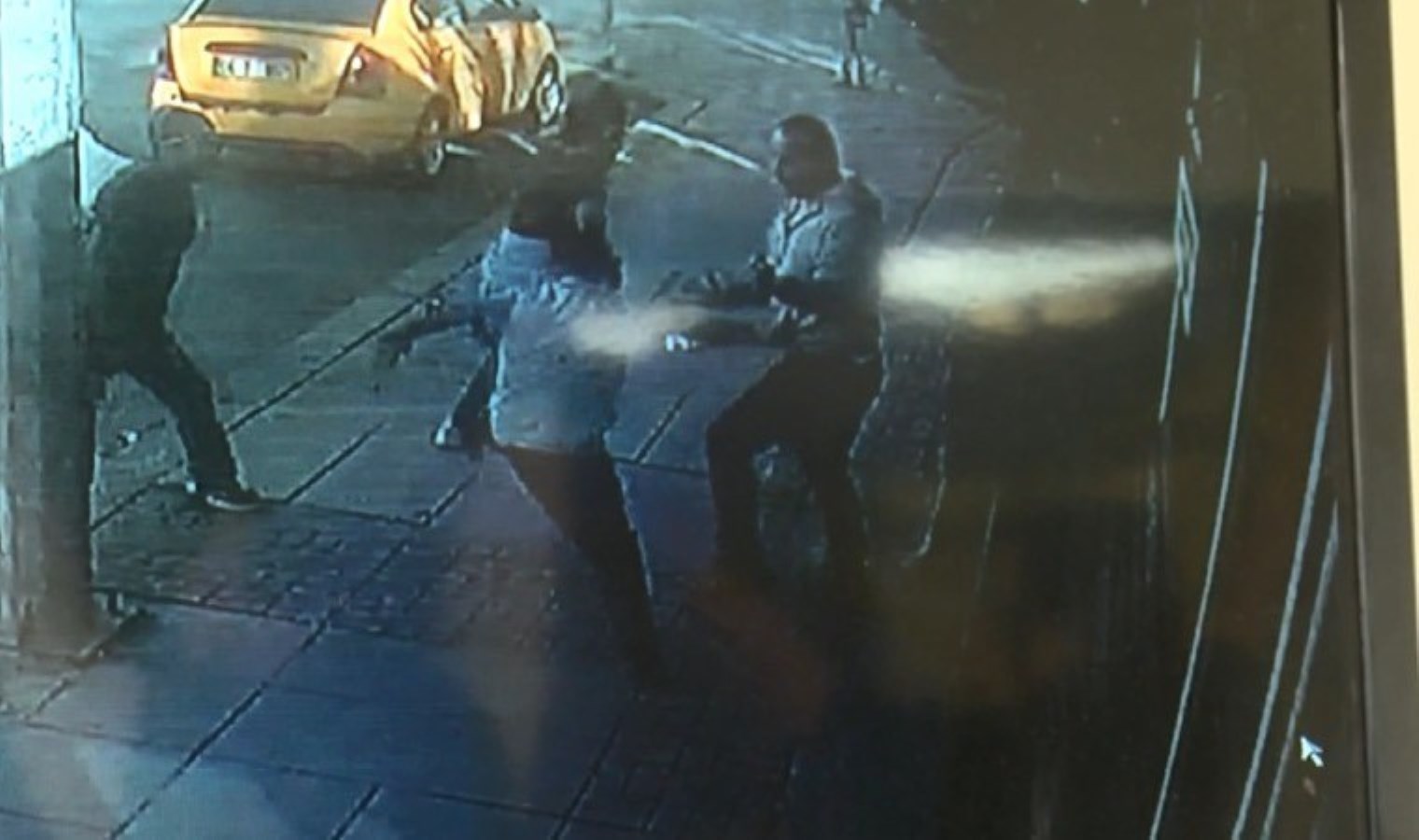 Ankara’da bir kişi, istediği yere götürmeyen taksiciyi bıçakladı