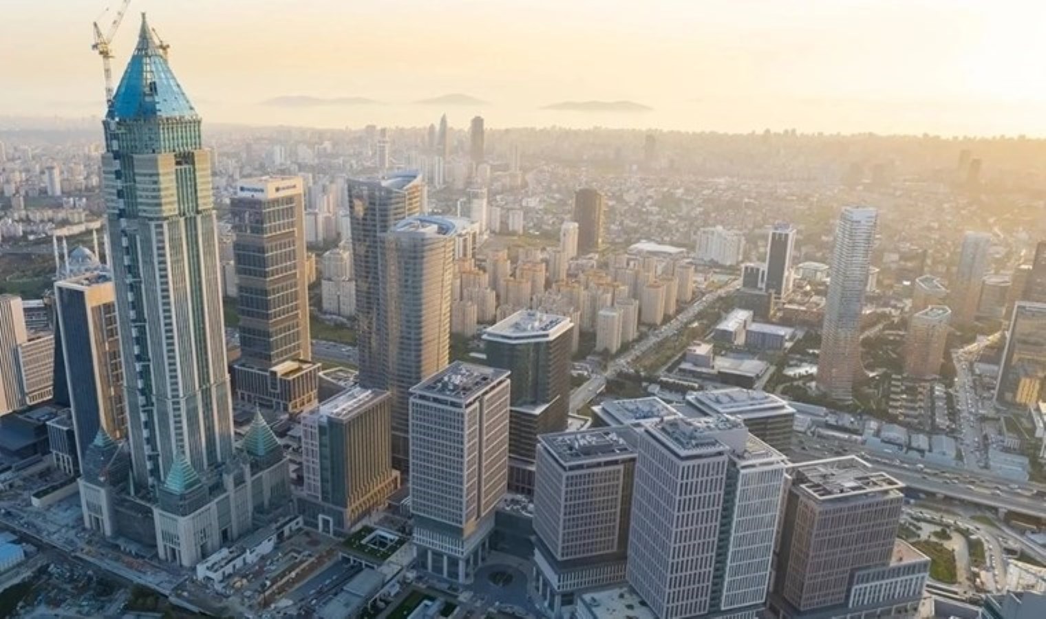 Arap yatırımcıya Finans Merkezi’nde 5,6 milyar TL’lik dev satış