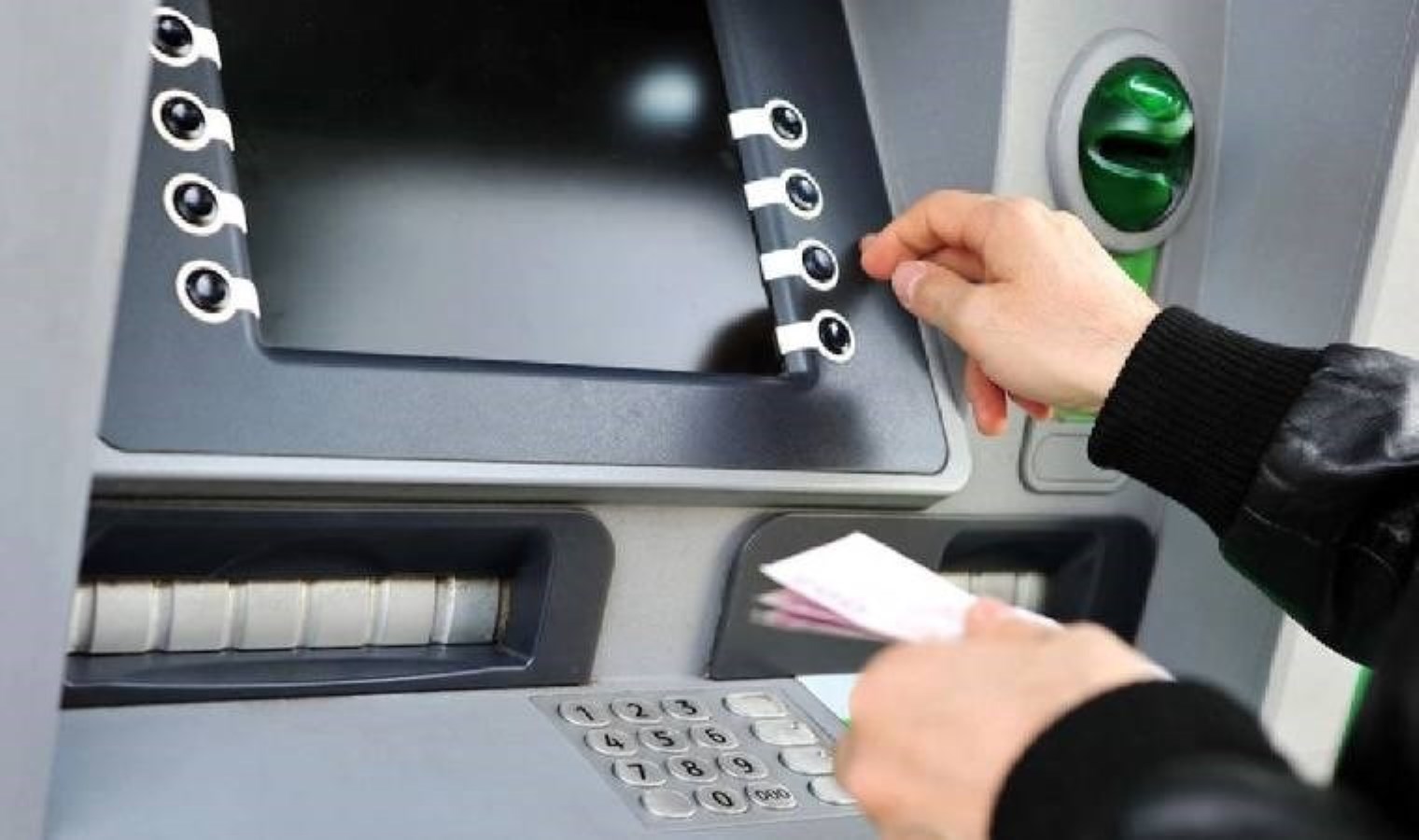 ATM’lerde sistem değişiyor… Kamera tarafından tespit edilemeyenler para çekemeyecek!