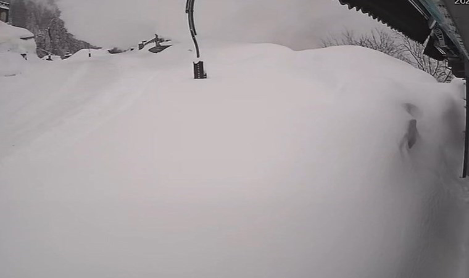 Ayder Yaylası’nda çığ düştü: O anlar kameralara yansıdı!