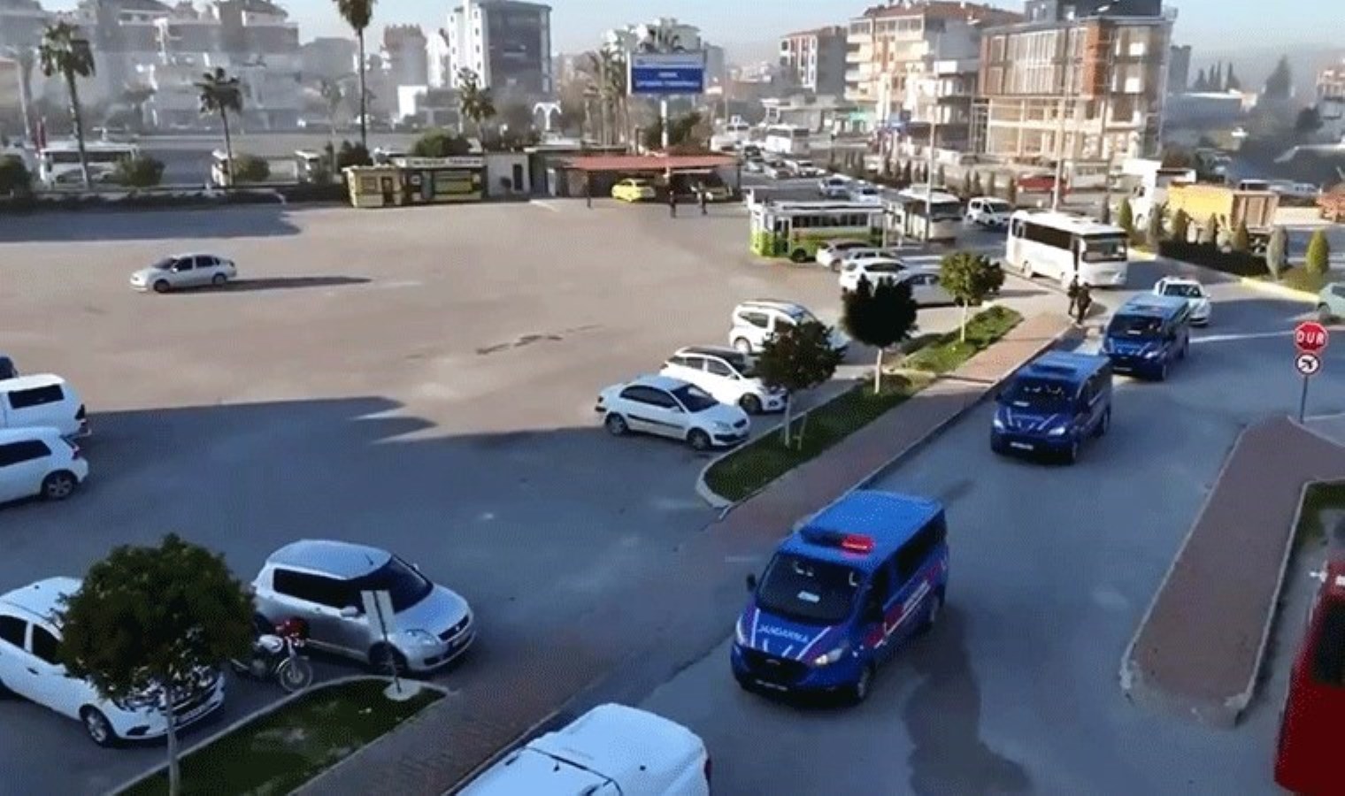 Bakan Ali Yerlikaya açıkladı… 7 ilde organize suç örgütlerine operasyon: Çok sayıda kişi tutuklandı!