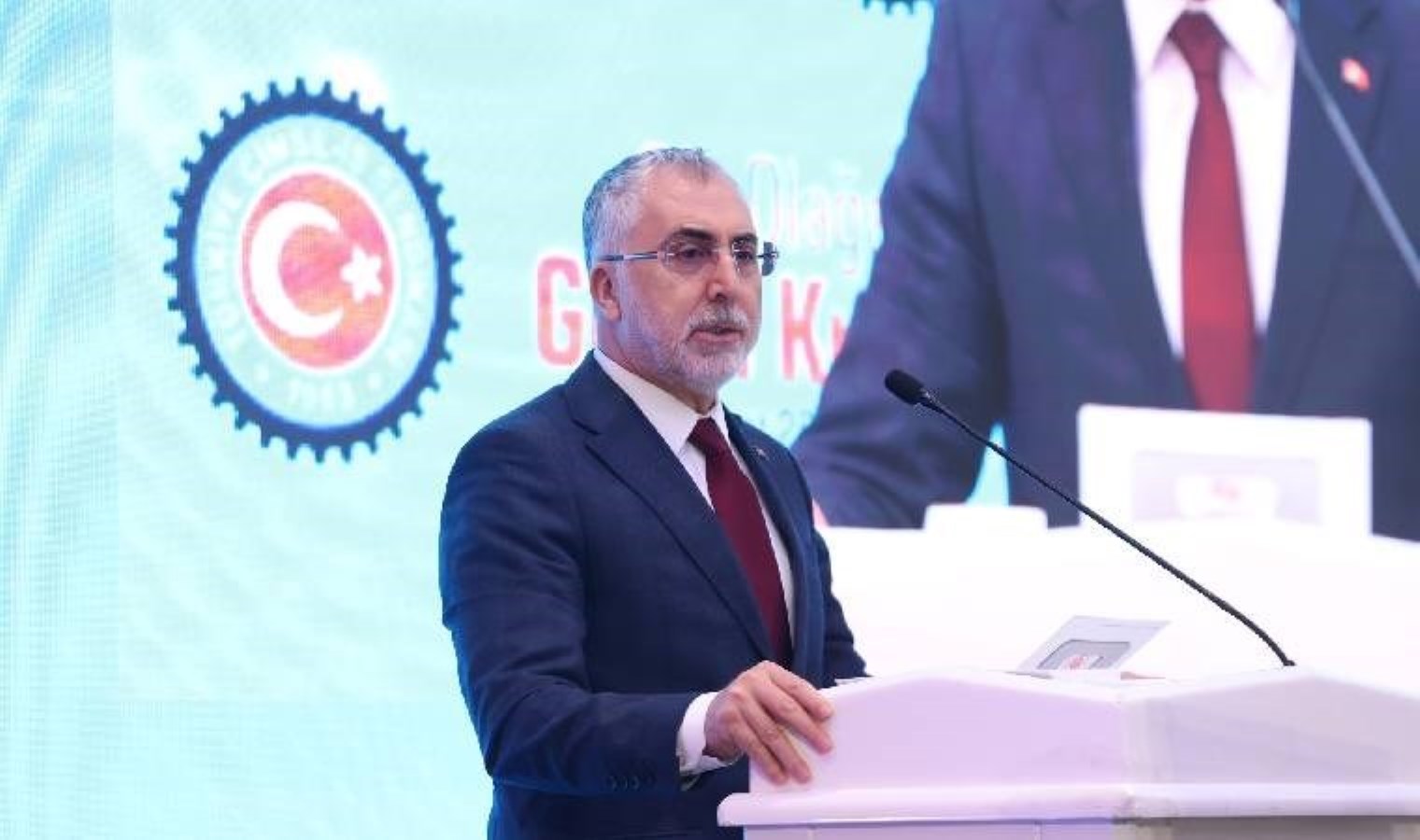 Bakan Vedat Işıkhan’ın ablası hayatını kaybetti!