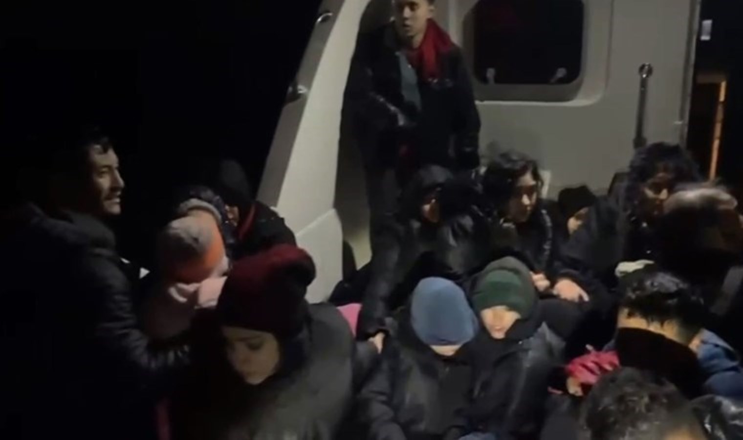 Bakan Yerlikaya acı haberi duyurdu: İzmir’de 6 göçmenin cansız bedenine ulaşıldı