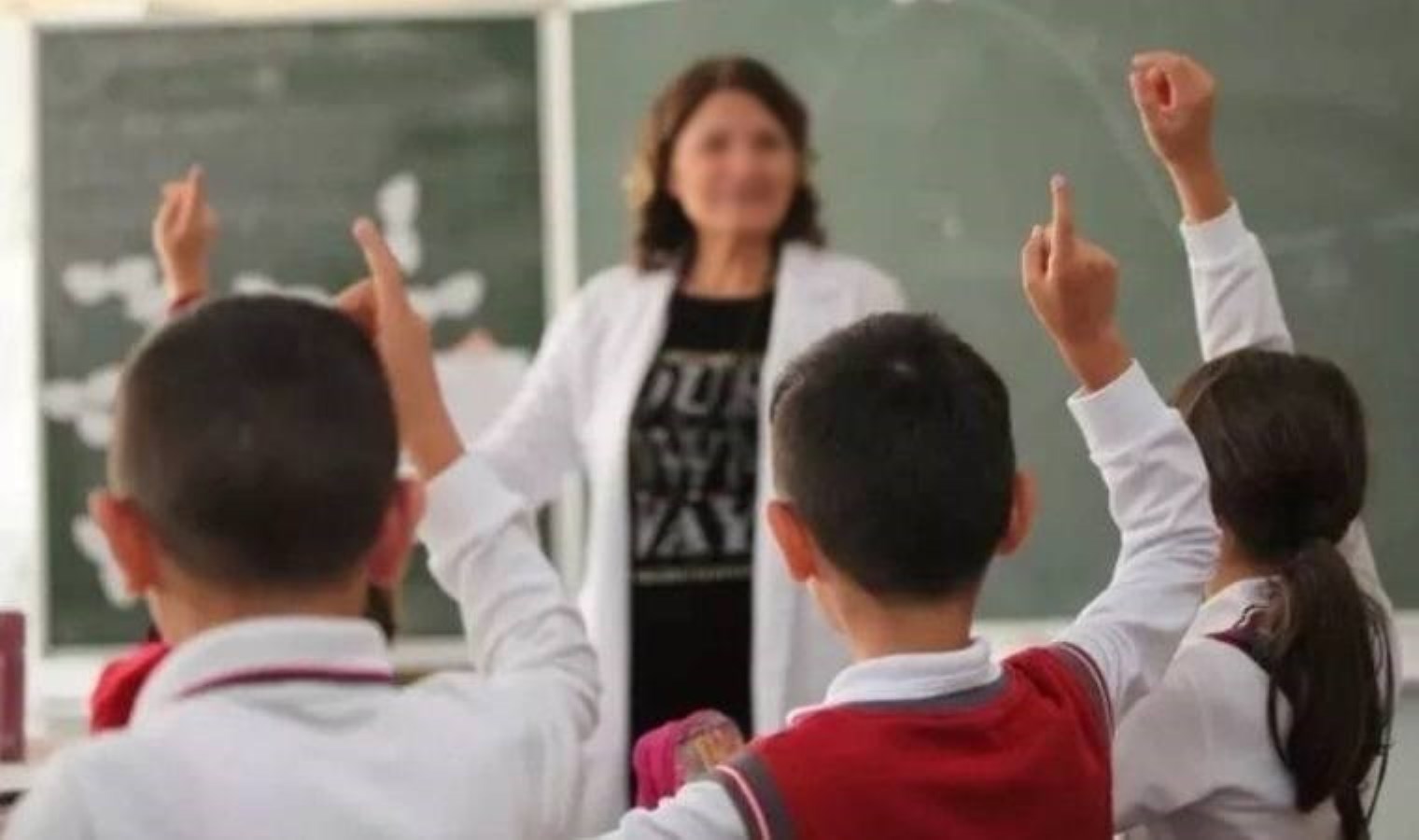 Bakanlıktan ‘okul üniforması’ uyarısı: Toplatma kararı alındı!