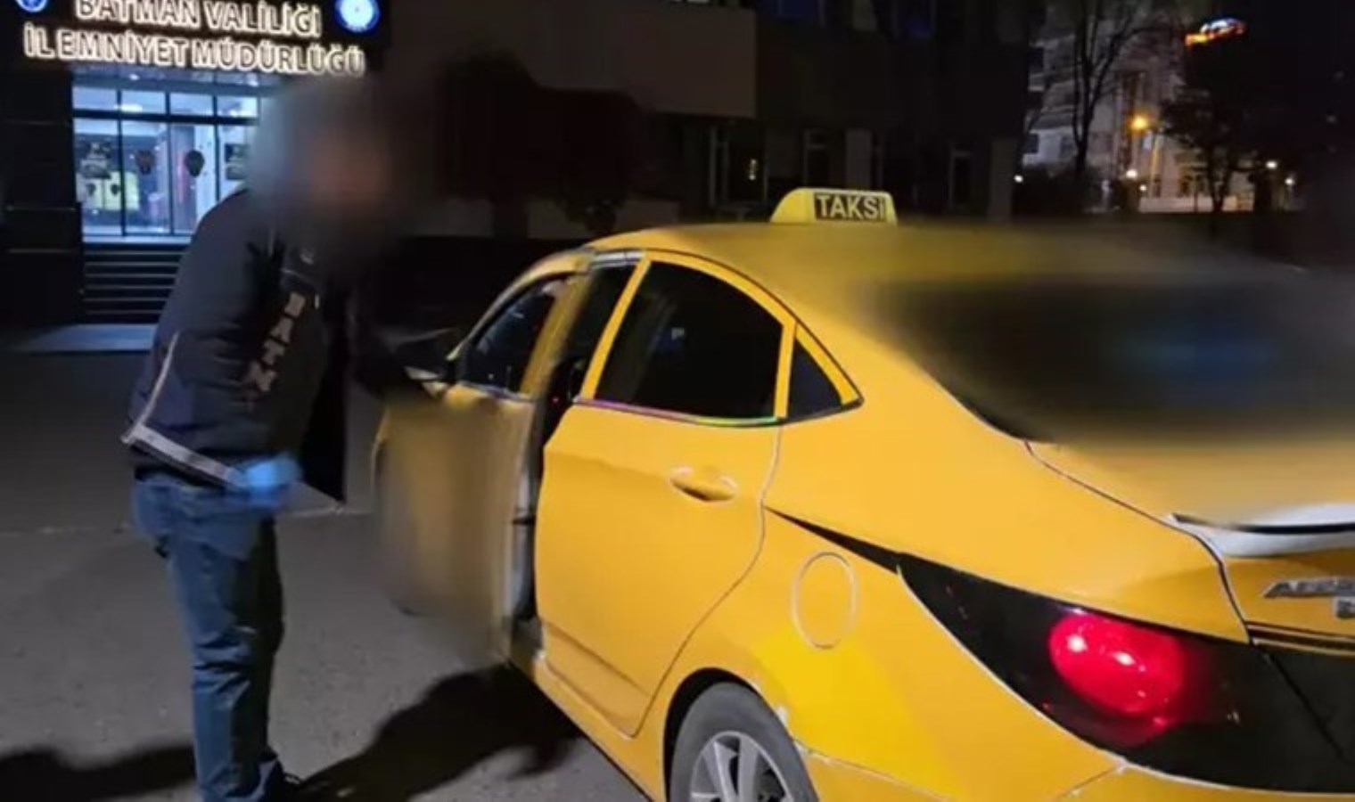 Batman’da taksiye ‘uyuşturucu’ baskını: Sürücü tutuklandı