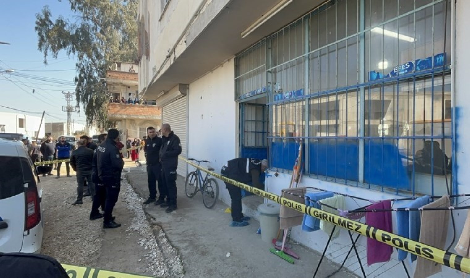 Berberde silahlı saldırıya uğradı: Hayatını kaybetti!